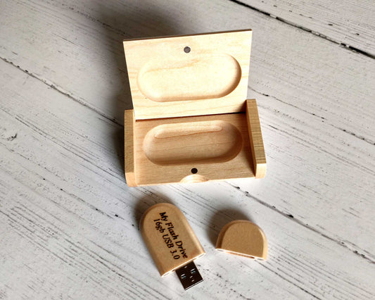 The Cathcart Elliot Personalised Maple wood USB 3.0 32GB flash drive comes in a matching presentation box. This engraved gift combines style and function, making it perfect for any occasion.