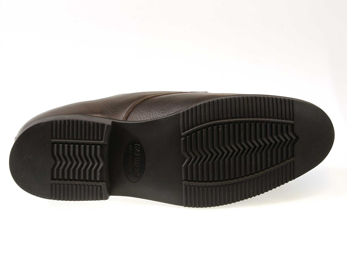 Sanders Venice Split Toe Gibson in brown grain leather with a brown split toe apron and a black rubber lug sole.