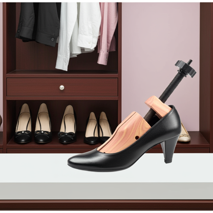 *Latest model* Ladies cedar wood shoe stretcher with bunion buttons