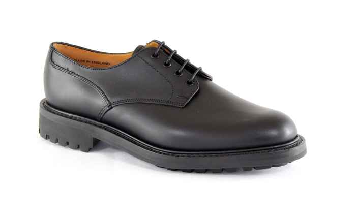 WORCESTER Mens Black Walking Shoe with Commando Rubber Sole